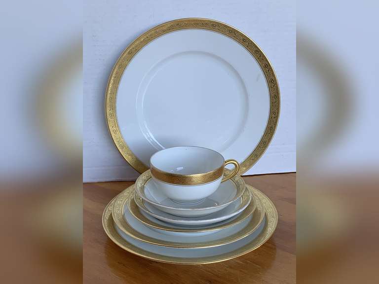 7 PLACE SETTING OF VINTAGE L. BERNARDAUD & C. LIMOGES GOLD TRIM CHINA MADE IN FRANCE image