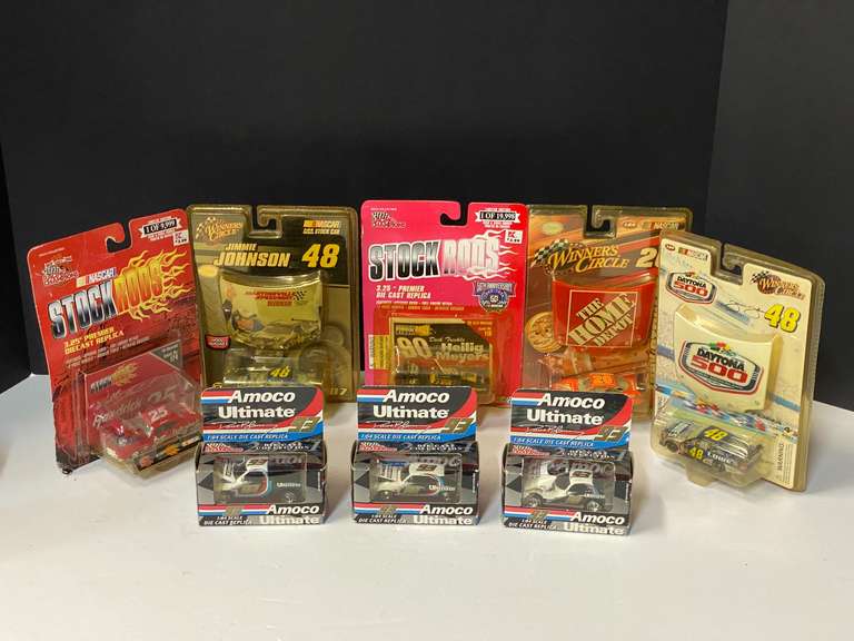 NASCAR stock car replicas, all are still an original packaging, approximately eight pieces, tub is not included, see pictures for details. image