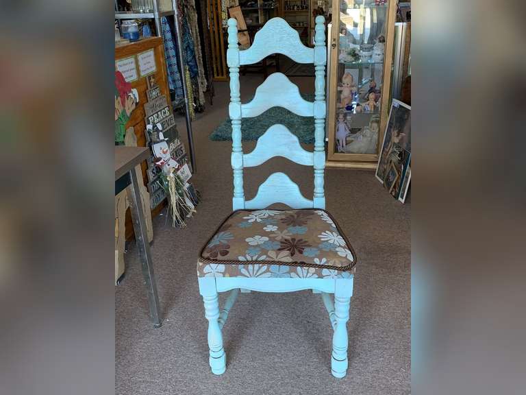 VINTAGE PAINTED LADDER BACK CHAIR WITH RETRO CUSHION 45" TALL X 20" DEEP X 19" WIDE image