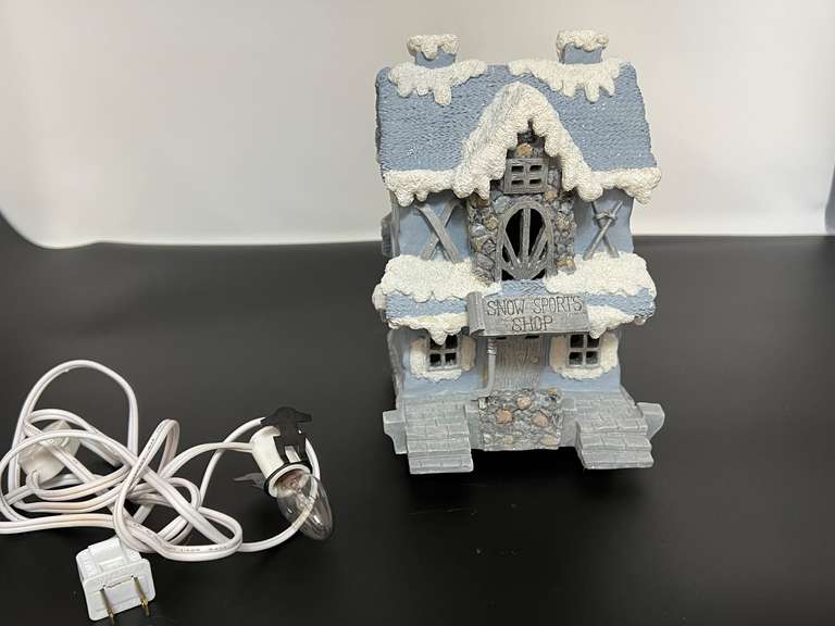 Snowville village collection, “Snowville Sports Shop”, comes with original box, see pictures for details. image