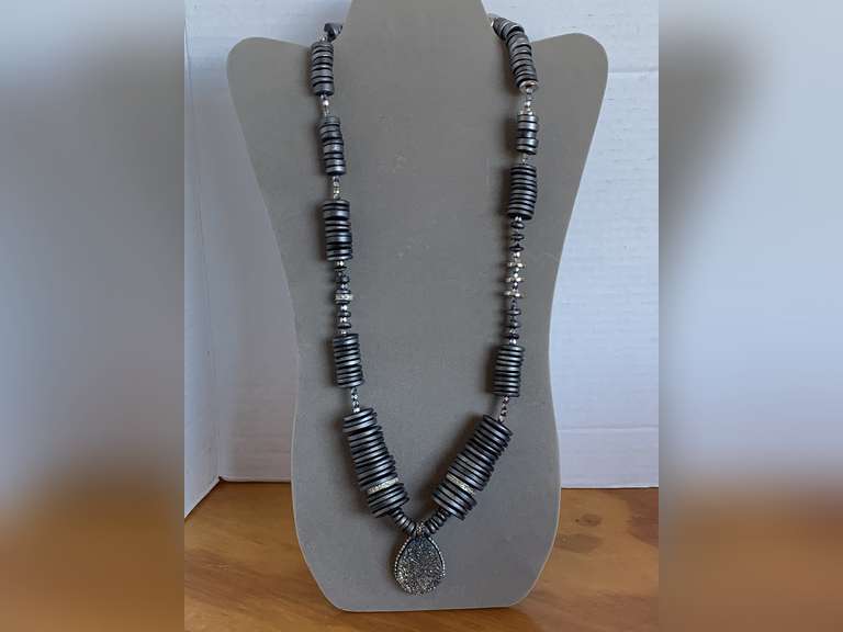 SHADES OF GREY STACKED NECKLACE METALLIC DISCS W/ SILVER ACCENTS AND DRUZY QUARTZ PENDANT 26" LONG - CHECKOUT image