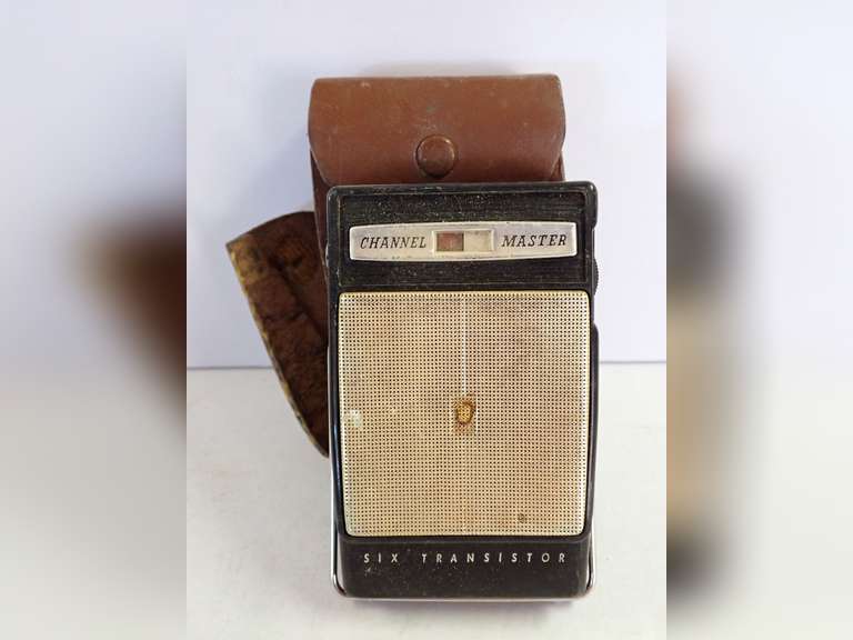 Vintage Channel Master Six Transistor Radio with Leather Case image