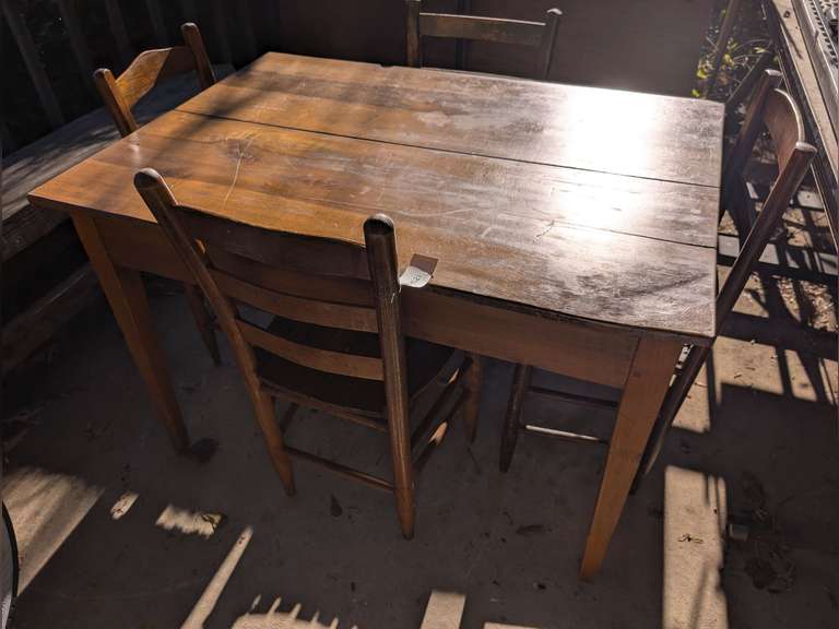 ANTIQUE SOLID WOOD DINETTE TABLE AND FOUR CHAIRS image