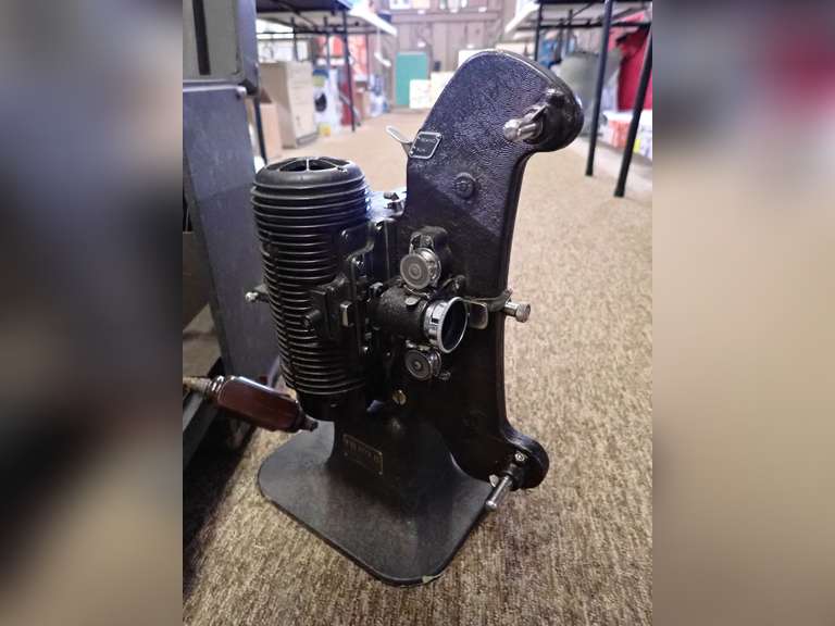 Bell & Howell Filmo 8 Projector with Case image
