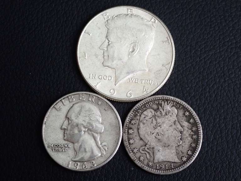 (2) WASHINGTON QUARTERS & (1) KENNEDY HALF DOLLAR COIN 90% SILVER image
