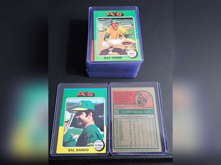 1975 TOPPS BASEBALL CARDS image