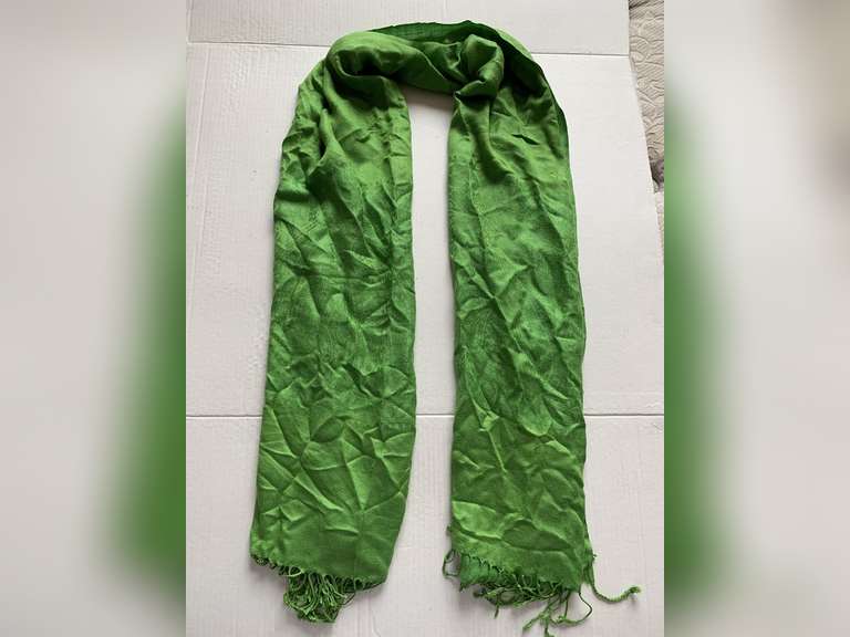 NICE GREEN WOVEN SHAWL image
