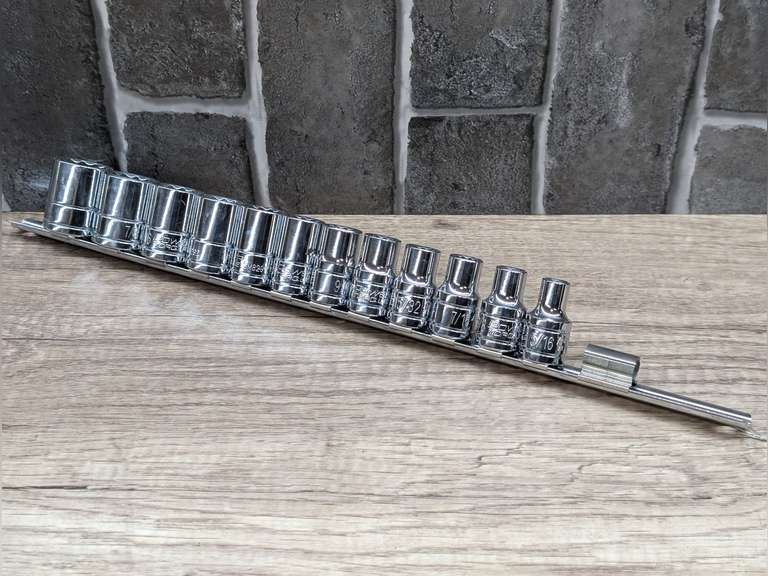 POWER TORQUE 1/2-IN DRIVE SAE SOCKET SET WITH RAIL ORGANIZER image