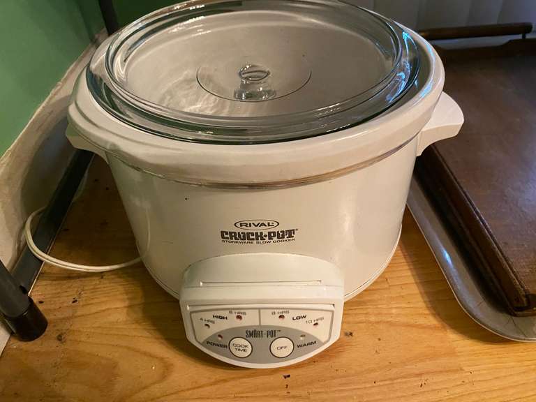DR… Rival crockpot with removable crock, powers up, see pictures for details. image
