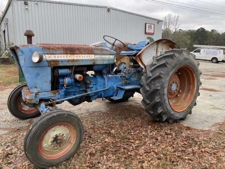 FORD TRACTOR 4000 image