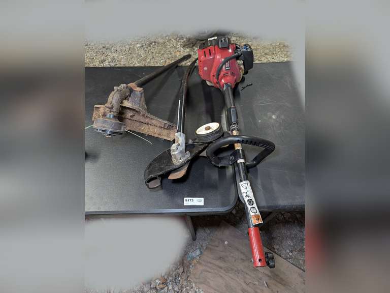 TROY-BILT 27CC GASOLINE TRIMMER/EDGER SET image