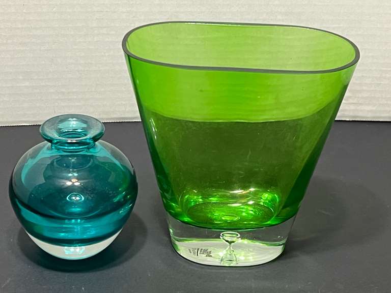 BR1…Blown art glass vases, two pieces, see pictures for details. image