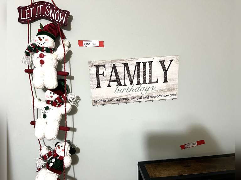 BR1…”Let it Snow” Christmas snowman, and “Family” birthdays wall decor, see pictures for details. image