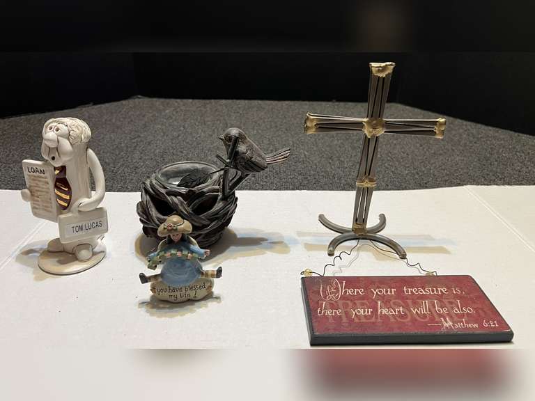 Assorted home decor, five pieces, see pictures for details. image