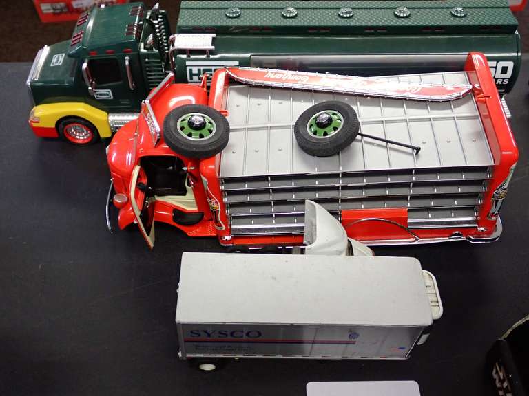 UNDER CONSTRUCTION image