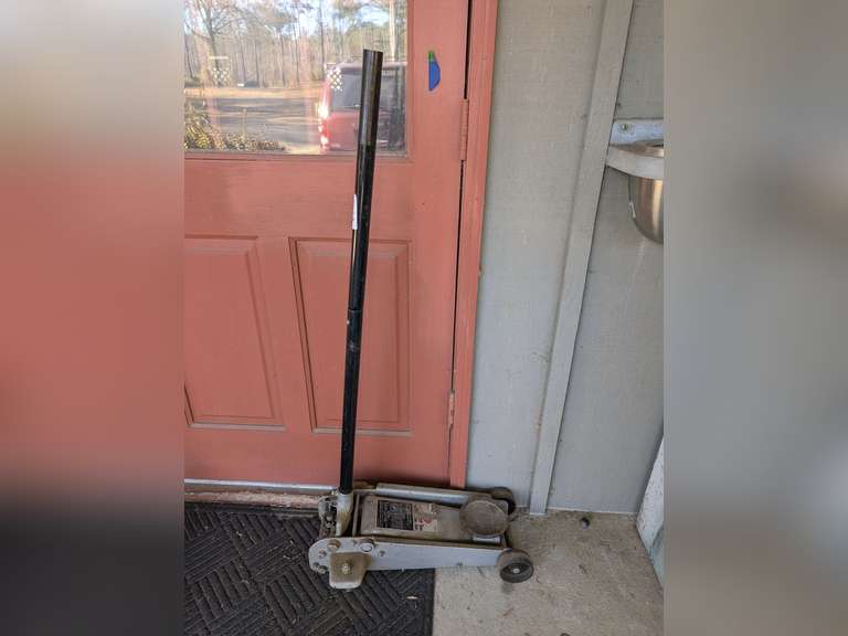 SEARS 2 TON FLOOR JACK image