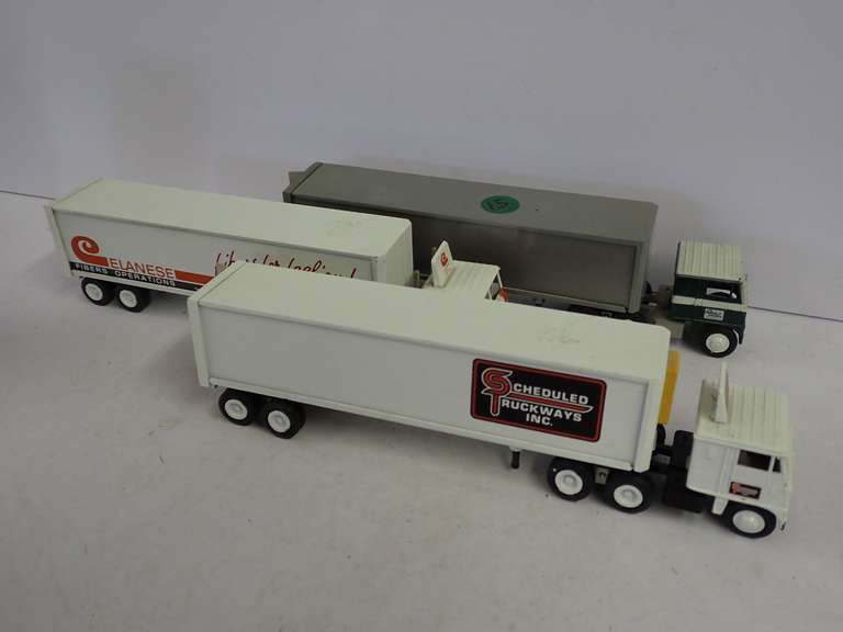 UNDER CONSTRUCTION image