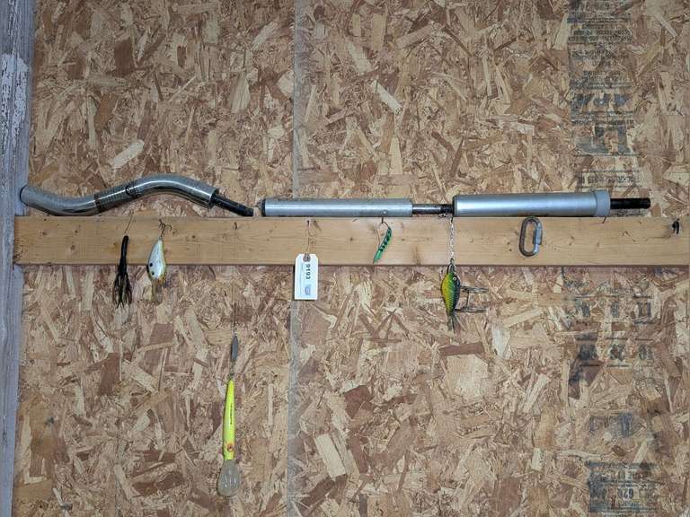 ALL ITEMS IN WALL AREA MARKED 9193 INCLUDING PIN STYLE BOAT SEAT PEDESTALS, FISHING LURES, AND CRANKBAIT KNOCKER image