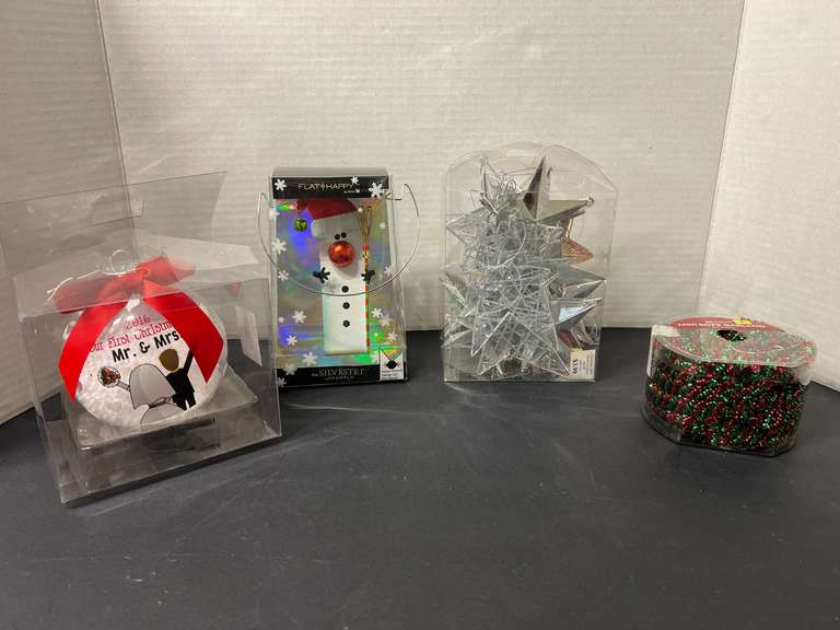 BR2… Christmas decor/ornaments, see pictures for details. image