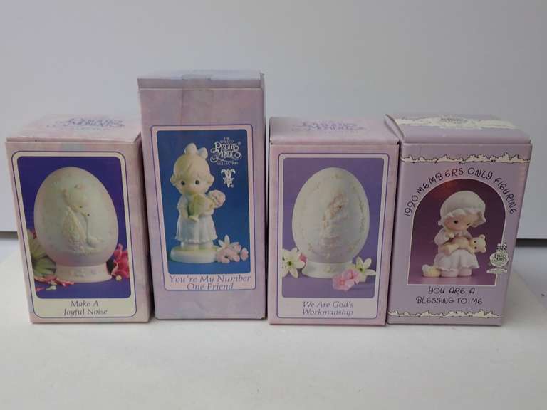 Precious Moments Collectors Lot image