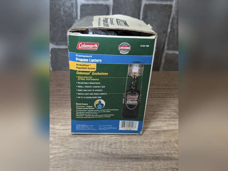 COLEMAN COMPACT PROPANE LANTERN WITH ORIGINAL BOX image