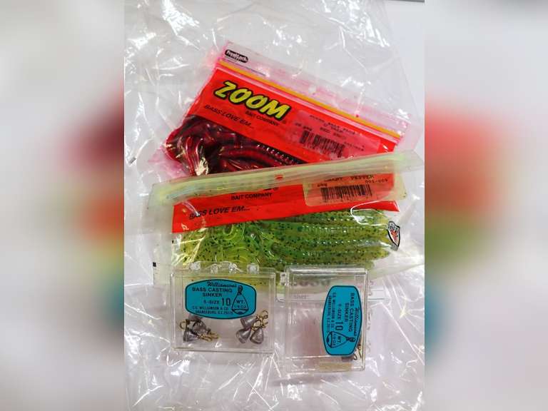 Fishing Lures & Sinkers image