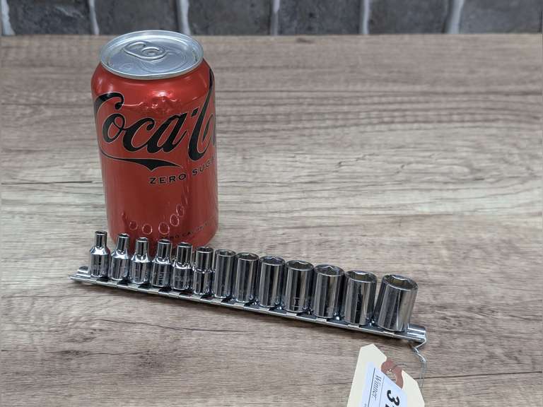 STANLEY 1/4-IN DRIVE METRIC SOCKET SET WITH RAIL ORGANIZER image