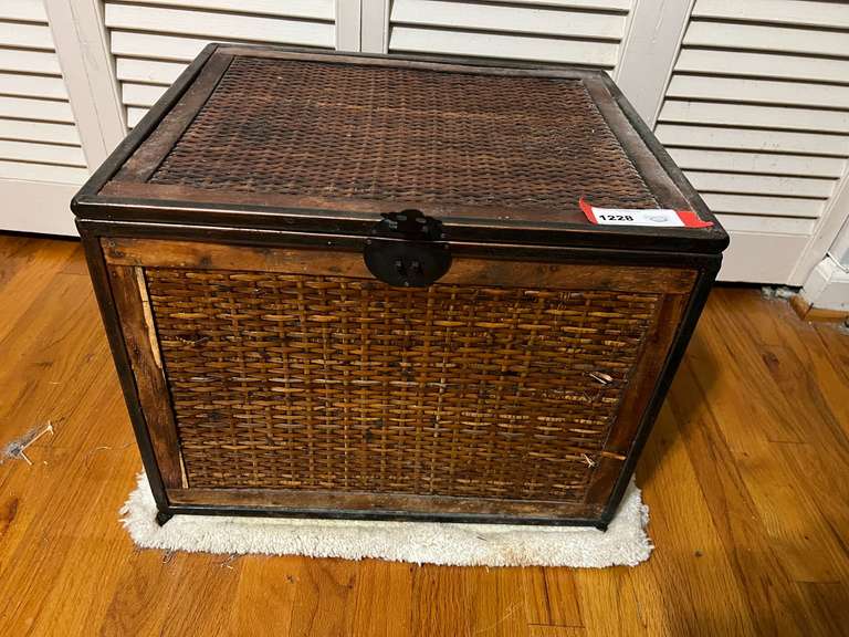 BR1…Woven storage box, see pictures for details. image
