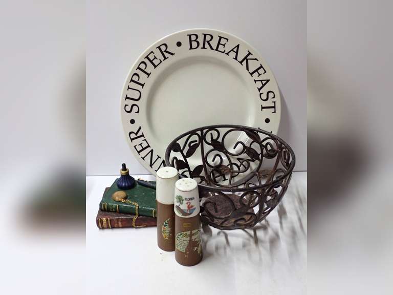 Vintage Collector Lot image