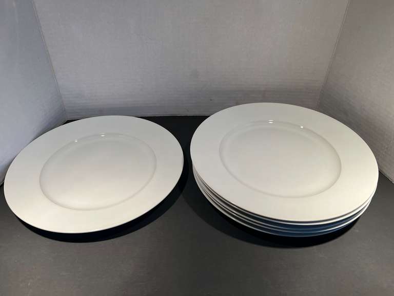 DR… Tabletop Gallery dinner plates, six pieces, see pictures for details. image