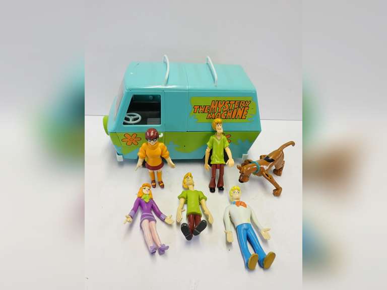 Scooby-Doo Mystery Machine Van with Figures image