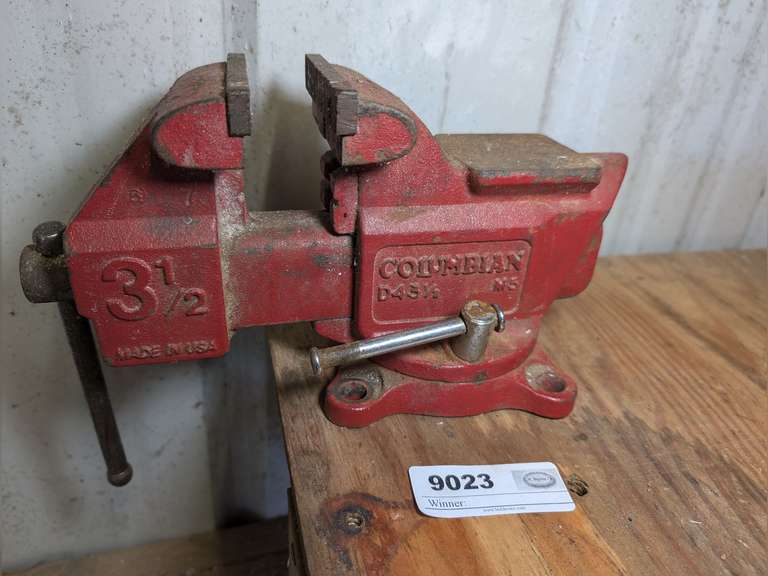 COLOMBIAN 3-1/2 BENCH VISE image