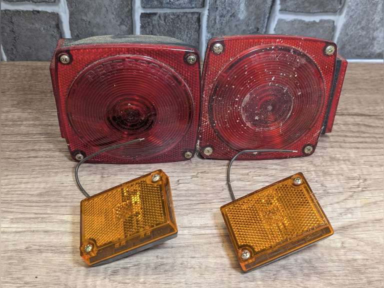 TRAILER LIGHTS image