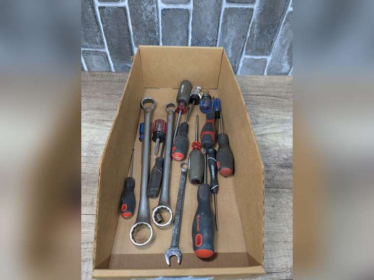 BLUE POINT BOX WRENCHES AND COMBINATION WRENCH, HUSKY SCREWDRIVERS, AND MORE image