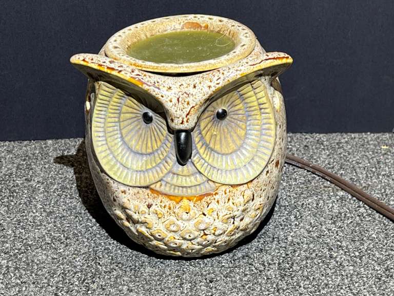 Owl scent warmer, see pictures for details. image