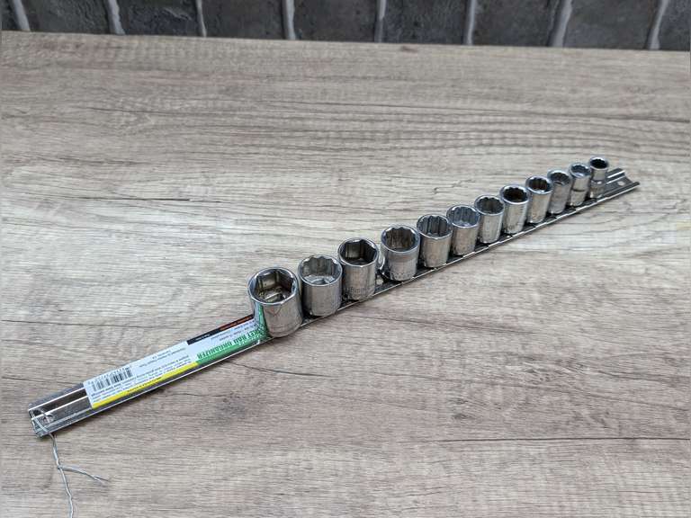 CRAFTSMAN 3/8 IN DRIVE METRIC SOCKET SET WITH RAIL ORGANIZER image