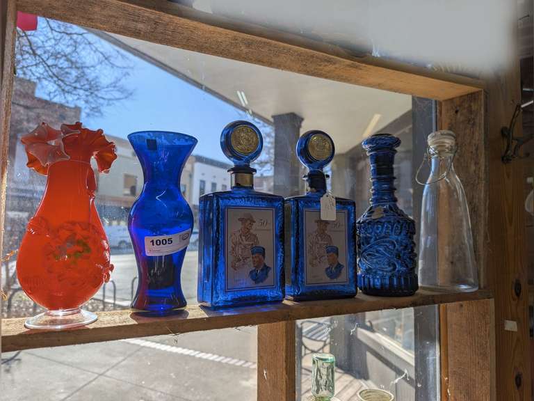 VINTAGE GLASS AND DECANTERS IN SHELF AREA MARKED 1005 image