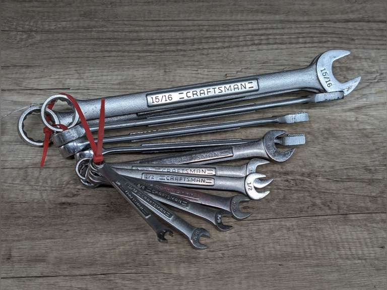 CRAFTSMAN COMBINATION WRENCHES IN SAE SIZES FROM 1/4 IN TO 1 IN image