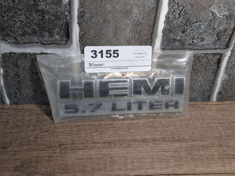 DODGE HEMI 5.7 L BADGE image