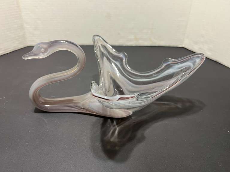 BR1…Beautiful Murano style blown glass swan dish, see pictures for details. image