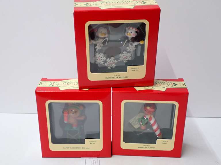 Carlton Cards Heirloom Collection Christmas Ornaments image