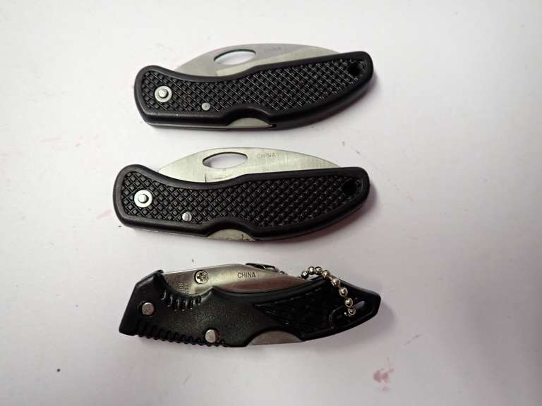 Folding Pocket Knives image