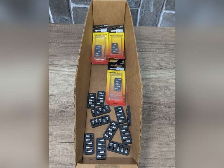 REPLACEMENT STRIKER FLINTS image