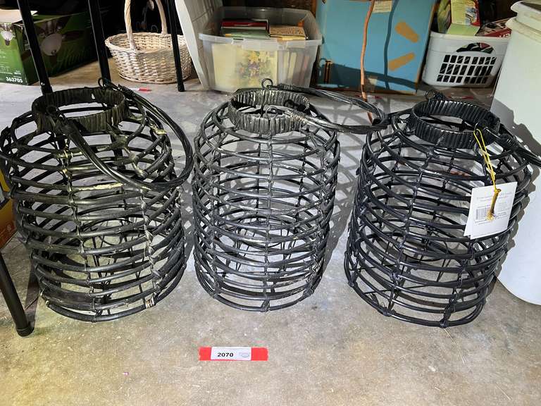 Garage… Woven lanterns for LED candles, set of three, see pictures for details. image