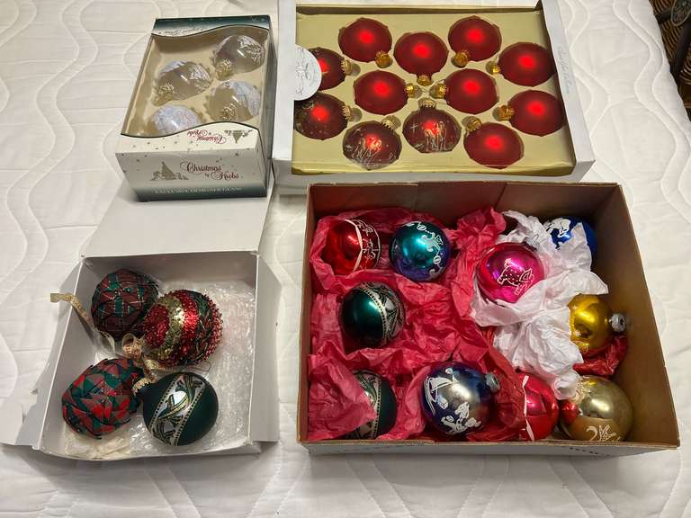 BR2…Assorted glass ball Christmas ornaments, see pictures for details. image