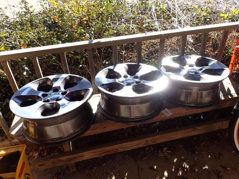 UNDER CONSTRUCTION image