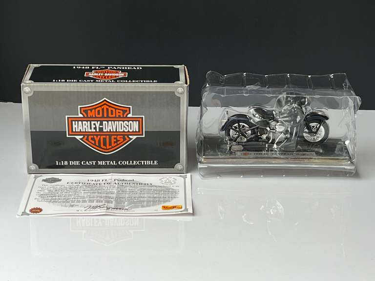 Garage…Maisto Harley Davidson diecast collectible, 1/18 scale, comes in original box, see pictures for details. image