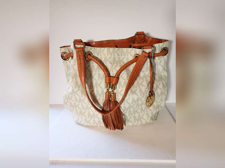 UNDER CONSTRUCTION image