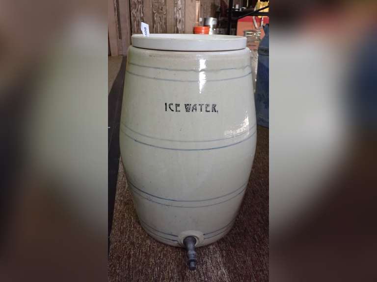 Stoneware Ice Water Dispenser with Lid image