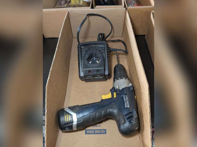 CHICAGO ELECTRIC 12 VOLT LITHIUM CORDLESS SCREWDRIVER WITH BATTERY AND CHARGER image